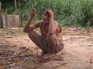 Circondati dai taglialegna: Awá isolati entrano in contatto