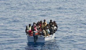 Lampedusa, tragedia senza fine: 230 dispersi