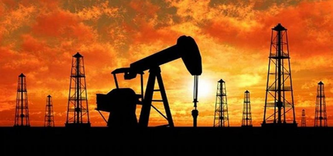 Petrolieri nella nebbia Petrolieri nella nebbia
