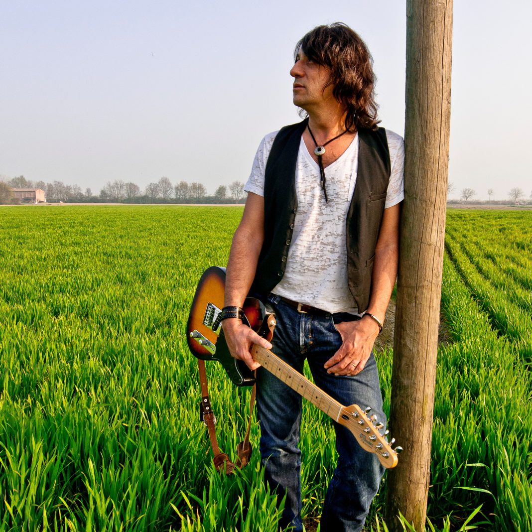 John Strada, il rocker emiliano in concerto al Light Of Day, evento benefico con la partecipazione di Bruce Springsteen ed altre date in Italia ed USA John Strada, il rocker emiliano in concerto al Light Of Day, evento benefico con la partecipazione di Bruce Springsteen ed altre date in Italia ed USA