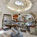 La casa dei Flintstones esiste davvero ed è in vendita 3
