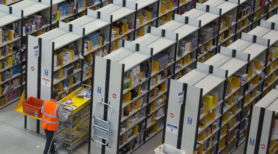 Amazon investe in un nuovo Centro di Distribuzione nel Lazio che aprirà nel 2017 Amazon investe in un nuovo Centro di Distribuzione nel Lazio che aprirà nel 2017