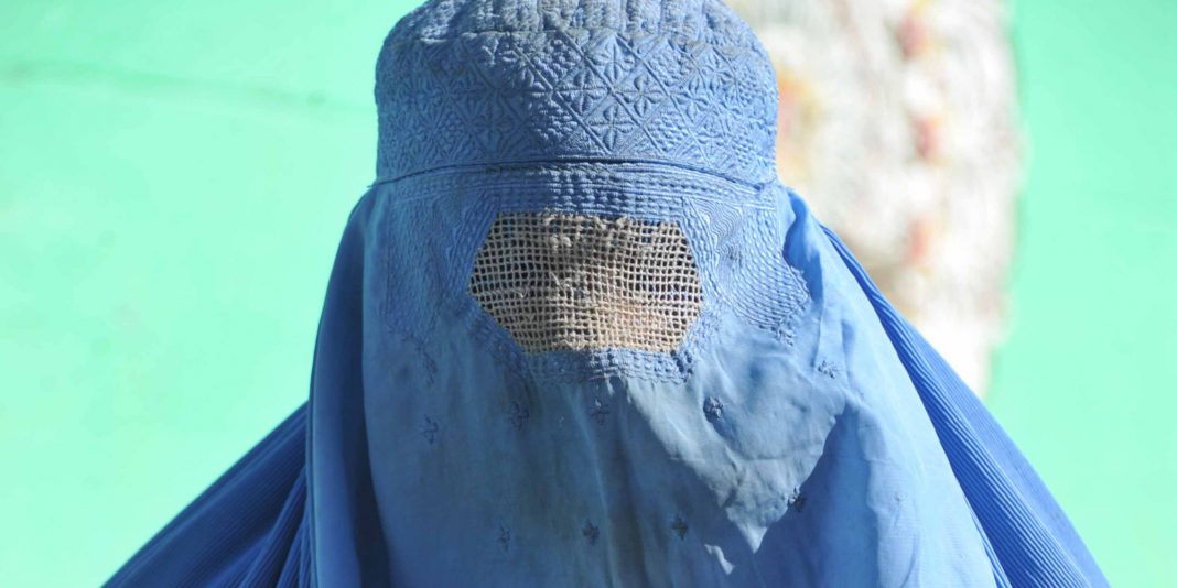 Merkel: il burqa ostacola l’integrazione Merkel: il burqa ostacola l’integrazione