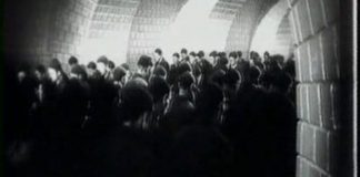 ARBEITER VERLASSEN DIE FABRIK di Harun Farocki