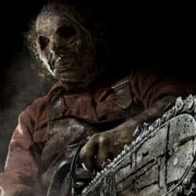 Non aprite quella porta 3D (Texas Chainsaw 3D), regia di John Luessenhop (2013)