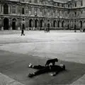4_Robert Doisneau, Cour carrée du Louvre, Paris 19649