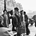7_Robert Doisneau, Le baiser del l’Hotel de Ville, Paris 1950