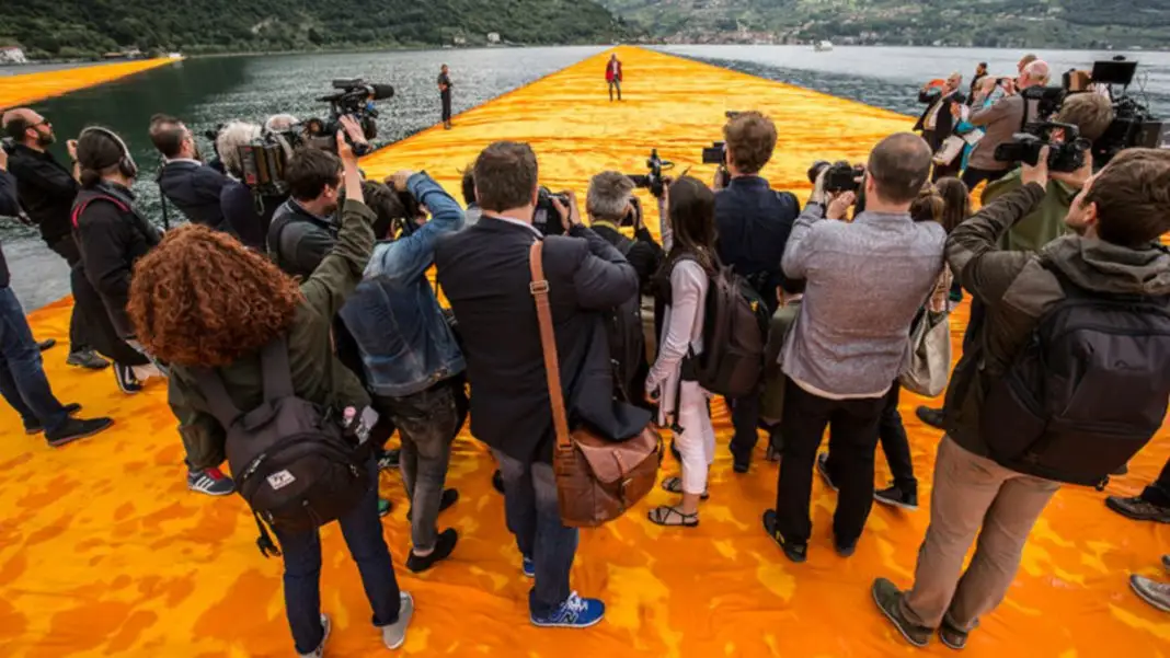 Christo – Walking on Water Christo – Walking on Water